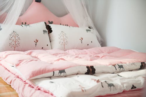 Łóżka dla dzieci drewniane – stylowa przestrzeń dobrego snu